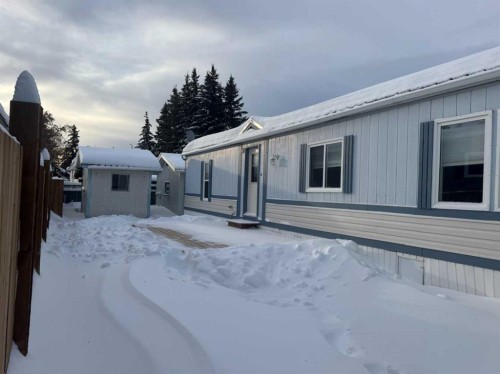 725 6 Avenue Nw, Slave Lake, AB - Outdoor