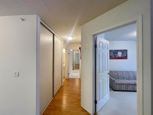 206-777 48 Street, Edson, AB - Indoor Photo Showing Other Room