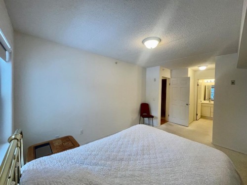 206-777 48 Street, Edson, AB - Indoor Photo Showing Bedroom