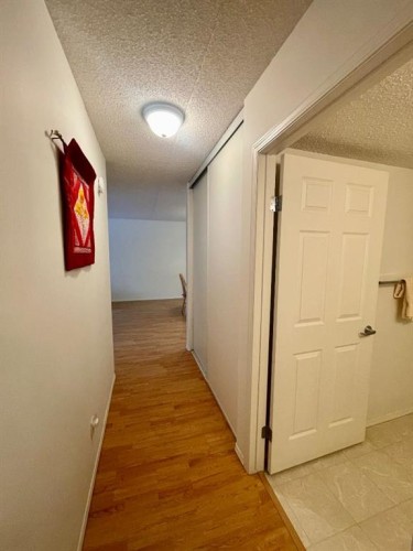 206-777 48 Street, Edson, AB - Indoor Photo Showing Other Room