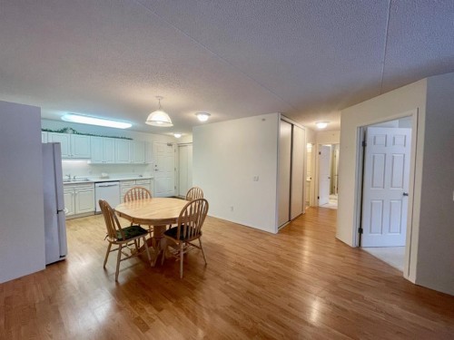 206-777 48 Street, Edson, AB - Indoor Photo Showing Dining Room