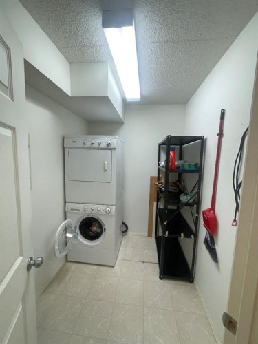 206-777 48 Street, Edson, AB - Indoor Photo Showing Laundry Room