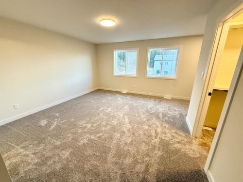 328C Boutin Avenue, Hinton, AB - Indoor Photo Showing Other Room