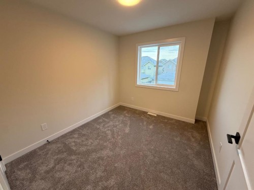 328C Boutin Avenue, Hinton, AB - Indoor Photo Showing Other Room
