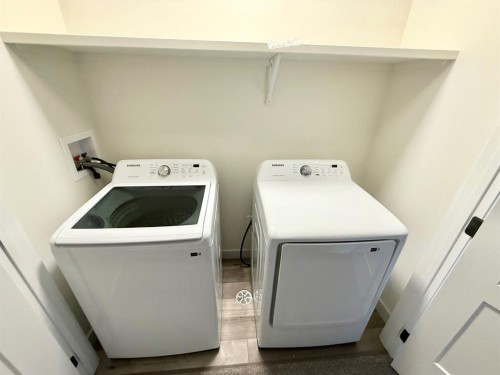 328C Boutin Avenue, Hinton, AB - Indoor Photo Showing Laundry Room