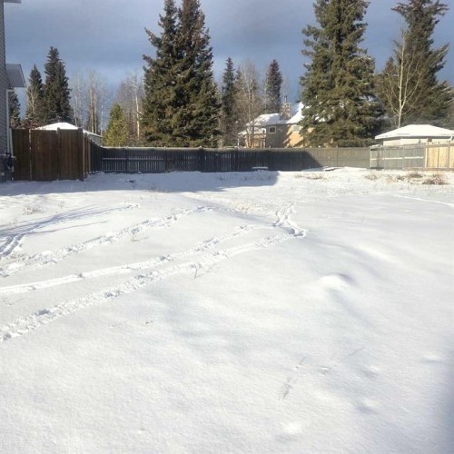 6118 11 Avenue, Edson, AB 