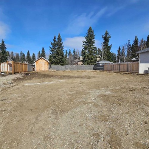6118 11 Avenue, Edson, AB 