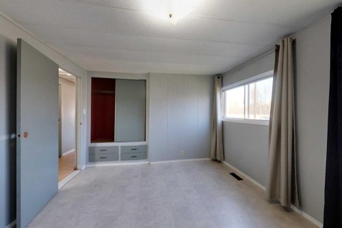 32 1 Street, Kinuso, AB - Indoor Photo Showing Other Room