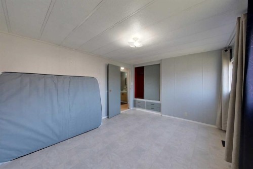 32 1 Street, Kinuso, AB - Indoor Photo Showing Other Room