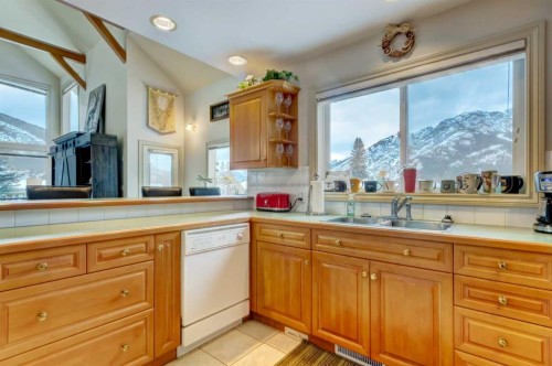 A-510 Wolf Street, Banff, AB - Indoor Photo Showing Kitchen With Double Sink