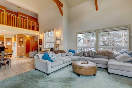 A-510 Wolf Street, Banff, AB - Indoor Photo Showing Living Room