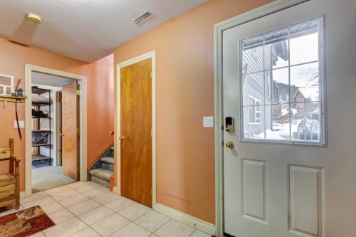 A-510 Wolf Street, Banff, AB - Indoor Photo Showing Other Room