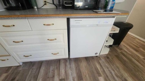 15-810 56 Street, Edson, AB 