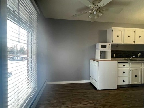 11-506 41 Street, Edson, AB - Indoor