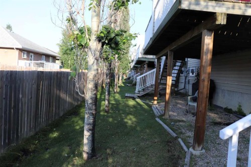 2-1616 41 Street, Edson, AB - Outdoor