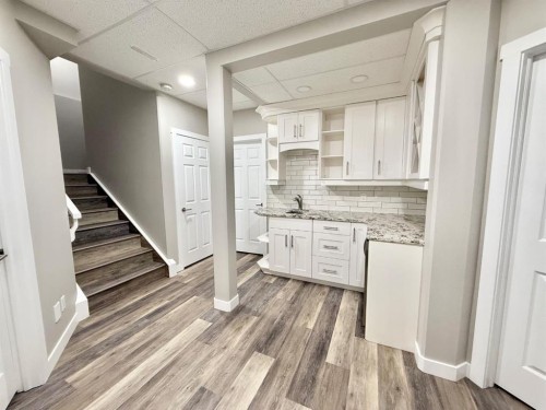 60 Pritchard Drive, Whitecourt, AB - Indoor Photo Showing Kitchen