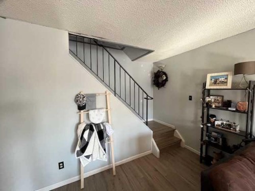 13-11219 103A Avenue Nw, Edmonton, AB - Indoor Photo Showing Other Room