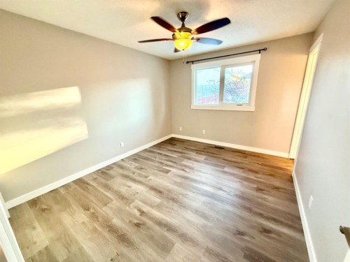 131 Collinge Road, Hinton, AB - Indoor Photo Showing Other Room