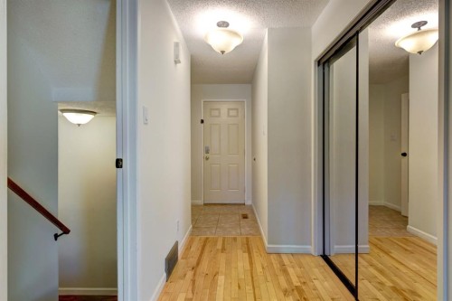 105-200 Three Sisters Drive, Canmore, AB - Indoor Photo Showing Other Room