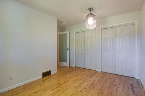105-200 Three Sisters Drive, Canmore, AB - Indoor Photo Showing Other Room