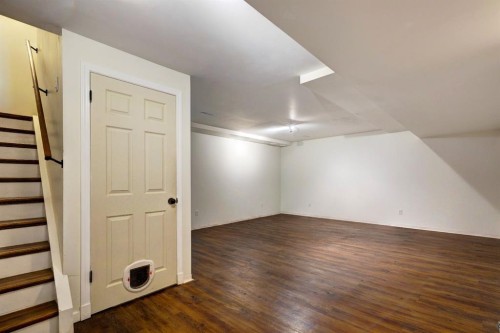 105-200 Three Sisters Drive, Canmore, AB - Indoor Photo Showing Other Room