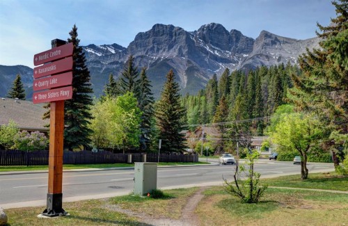 105-200 Three Sisters Drive, Canmore, AB - Outdoor