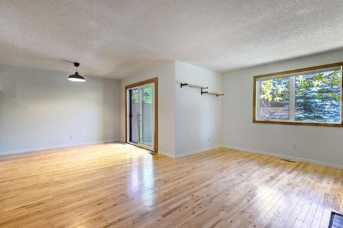 105-200 Three Sisters Drive, Canmore, AB - Indoor Photo Showing Other Room