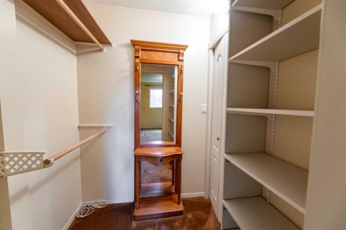 320 Collinge Road, Hinton, AB - Indoor Photo Showing Other Room