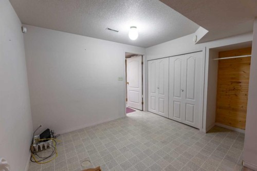 320 Collinge Road, Hinton, AB - Indoor Photo Showing Other Room
