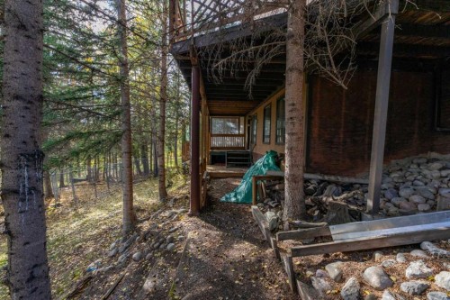 320 Collinge Road, Hinton, AB - Outdoor