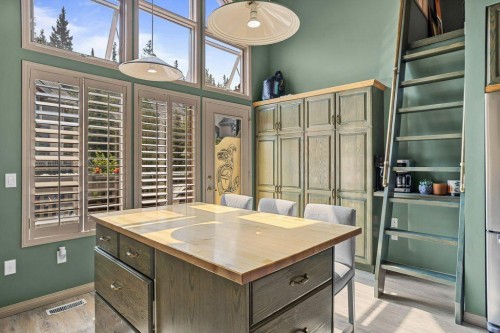 14 Antelope Lane, Banff, AB - Indoor Photo Showing Other Room