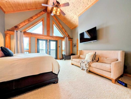 9 Upper Crescent, Marten Beach, AB - Indoor Photo Showing Bedroom