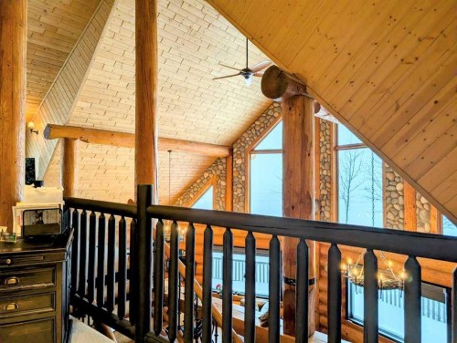 9 Upper Crescent, Marten Beach, AB - Indoor Photo Showing Other Room