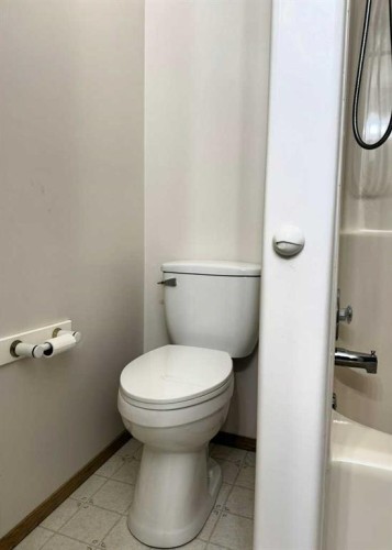 5120 18 Avenue, Edson, AB - Indoor Photo Showing Bathroom