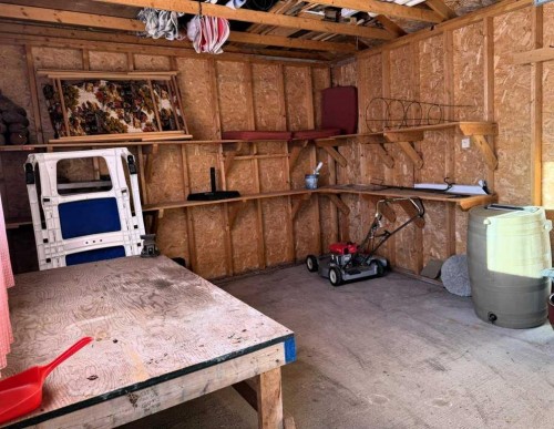 5120 18 Avenue, Edson, AB - Indoor