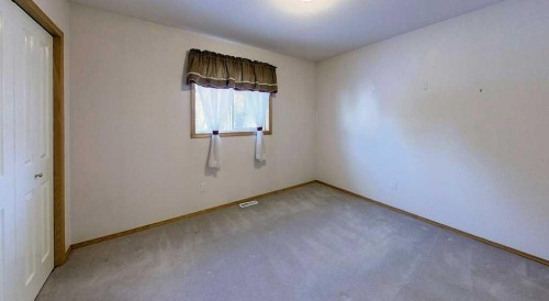 5120 18 Avenue, Edson, AB - Indoor Photo Showing Other Room