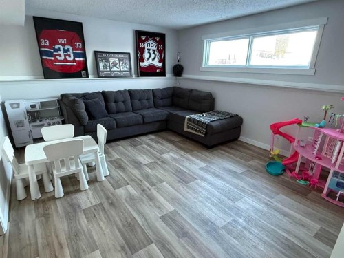 34 Wedow Drive, Whitecourt, AB - Indoor Photo Showing Living Room