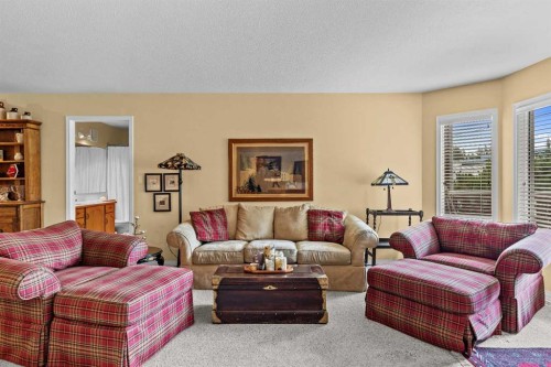 Unit 4-717 7Th Street, Canmore, AB - Indoor Photo Showing Living Room