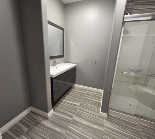 6138 11 Avenue, Edson, AB - Indoor Photo Showing Bathroom