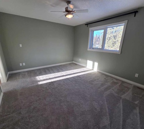 6138 11 Avenue, Edson, AB - Indoor Photo Showing Other Room