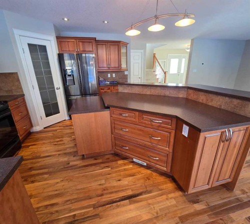 6138 11 Avenue, Edson, AB - Indoor Photo Showing Kitchen