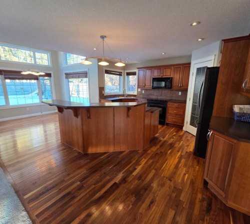 6138 11 Avenue, Edson, AB - Indoor Photo Showing Kitchen