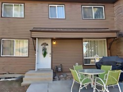 20-5215 6 Avenue  Edson, AB T7E 1K9