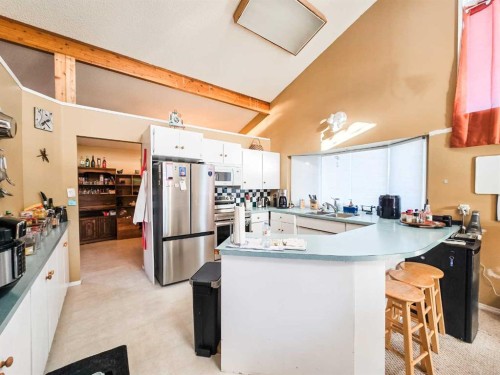 4819 10 Avenue, Edson, AB - Indoor Photo Showing Kitchen