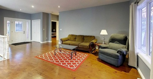 1727 63 Street, Edson, AB - Indoor Photo Showing Living Room
