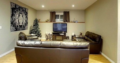 1727 63 Street, Edson, AB - Indoor