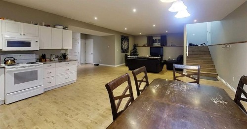 1727 63 Street, Edson, AB - Indoor Photo Showing Kitchen