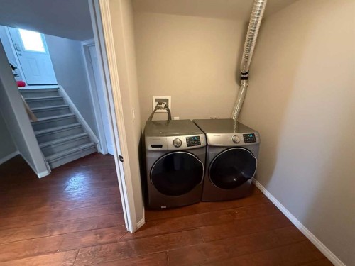 110 Parker Place, Hinton, AB - Indoor Photo Showing Laundry Room