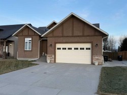 112 Trestle Place  Hinton, AB T7V 0B8