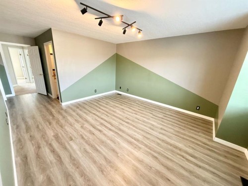 106 Reimer Drive, Hinton, AB - Indoor Photo Showing Other Room